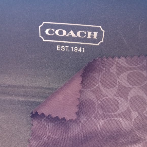 Coach signature hard shell eyeglass case - Picture 5 of 5